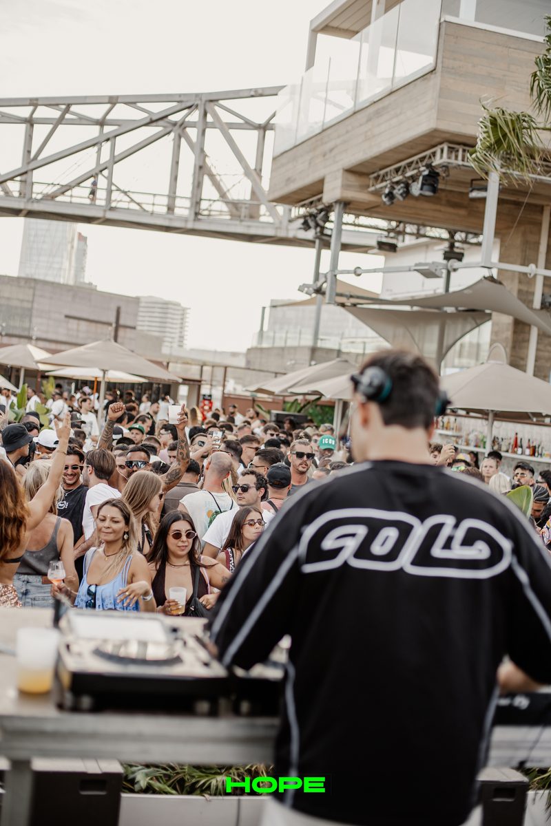 Dani Corberó en HOPE · Go Beach Club